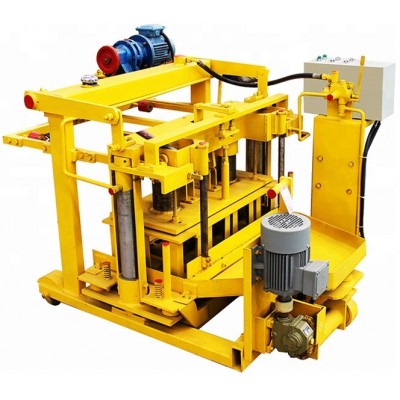 Mobile QT40-3A egg laying concrete block making machine  in USA